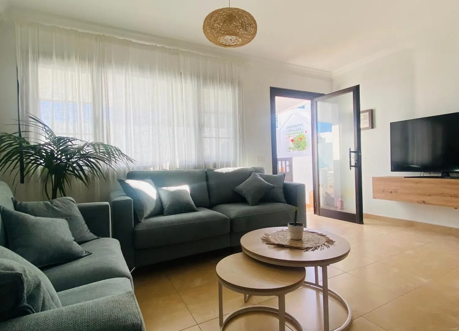 Puerto Del Carmen, Casa Chinijos 아파트